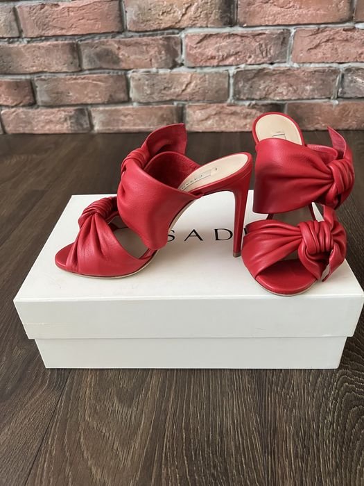 Женские Casadei Босоножки Красные Кожа 35