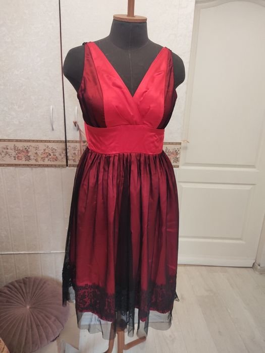 Женский Diane von Furstenberg Платье Красный Шелк