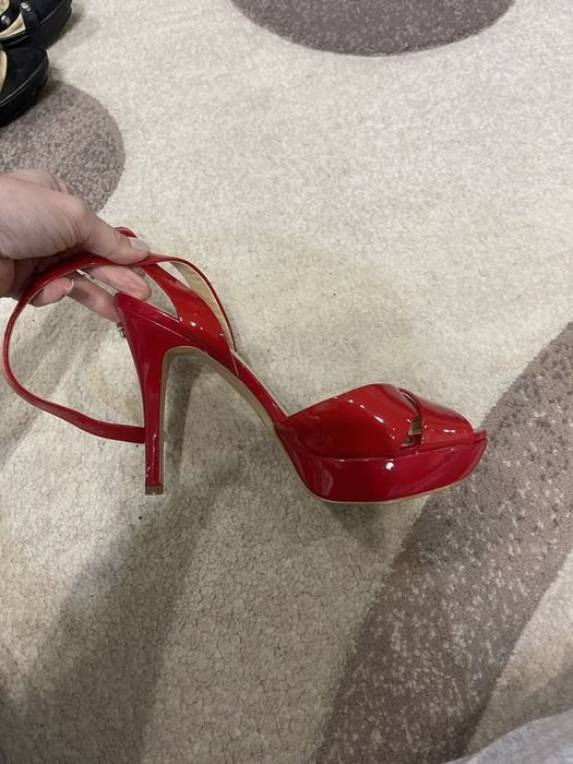 Женские Guess Босоніжки Красные  