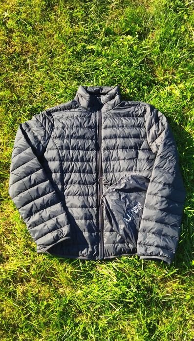 Женский Armani Jeans Пуховик Тёмно-синий