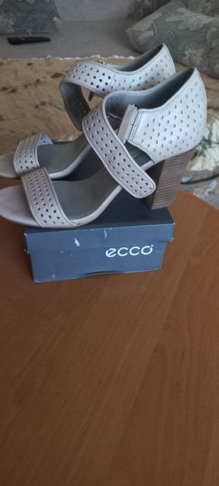 Femme Ecco Talons Beige Cuir 38