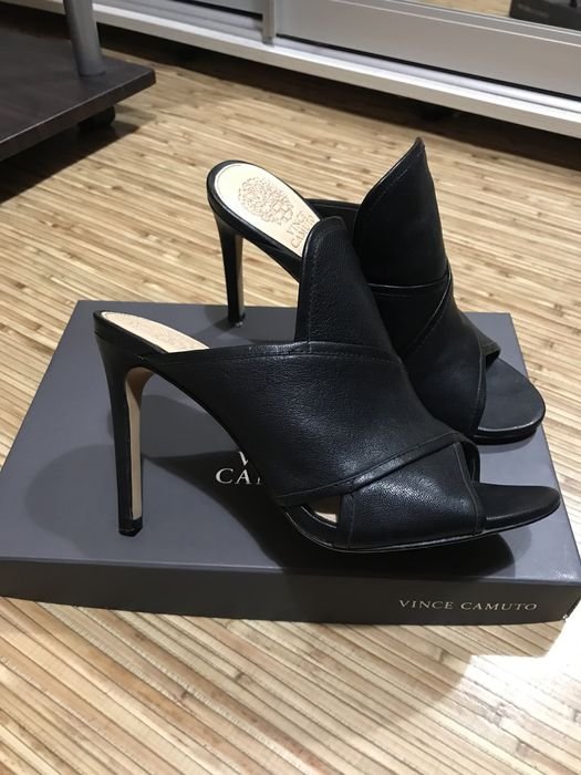 Женские Vince Camuto Босоножки Чёрные Кожа 37
