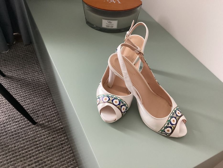 Женские Vitto Rossi Босоножки Белые Кожа 38