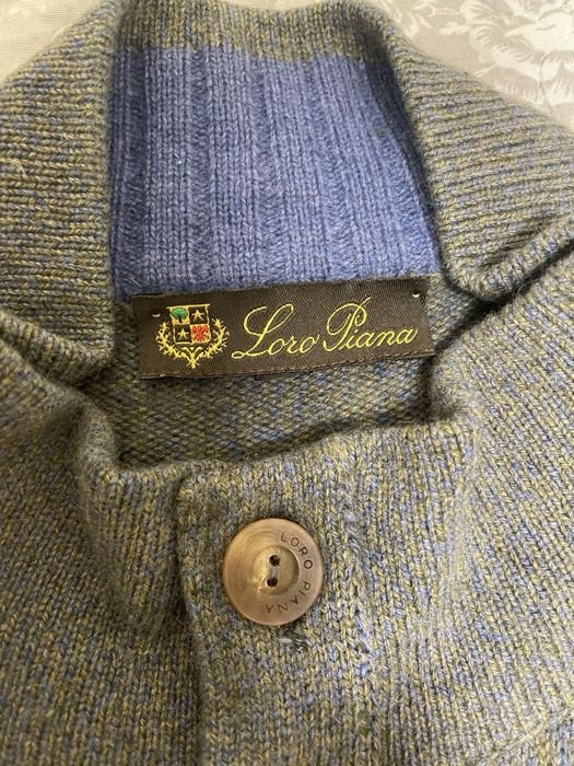 Мужской Loro Piana Свитер Серый 40