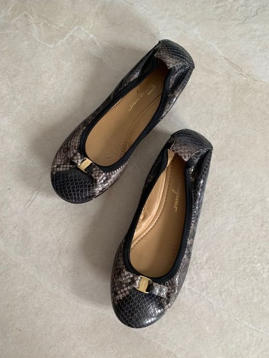 Женские Salvatore Ferragamo Туфли Кожаные 36