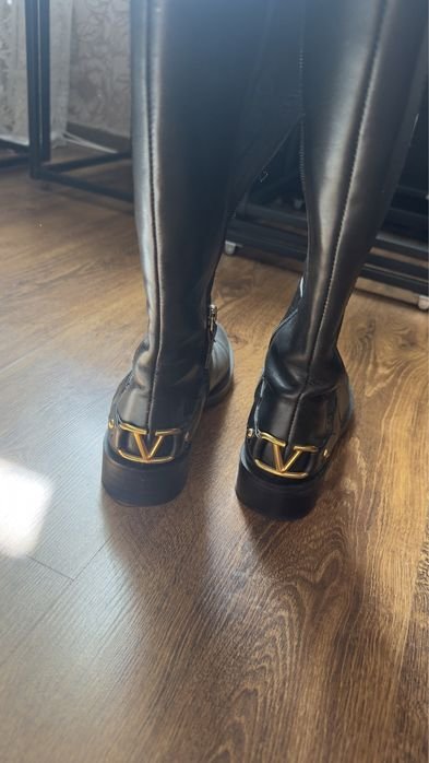 Женские Valentino Ботфорты Чёрные Кожа 36