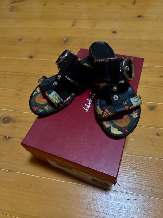 Женские Ferragamo Босоножки Чёрные 37.5