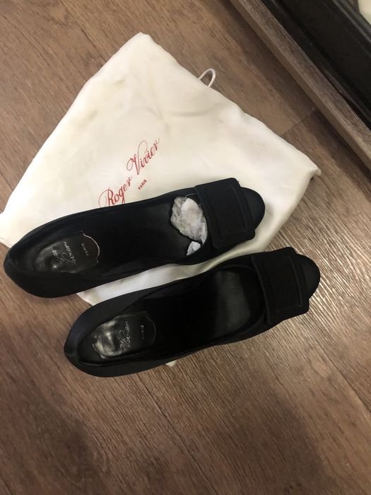 Женские Roger Vivier Туфли Чёрные Ткань 37.5