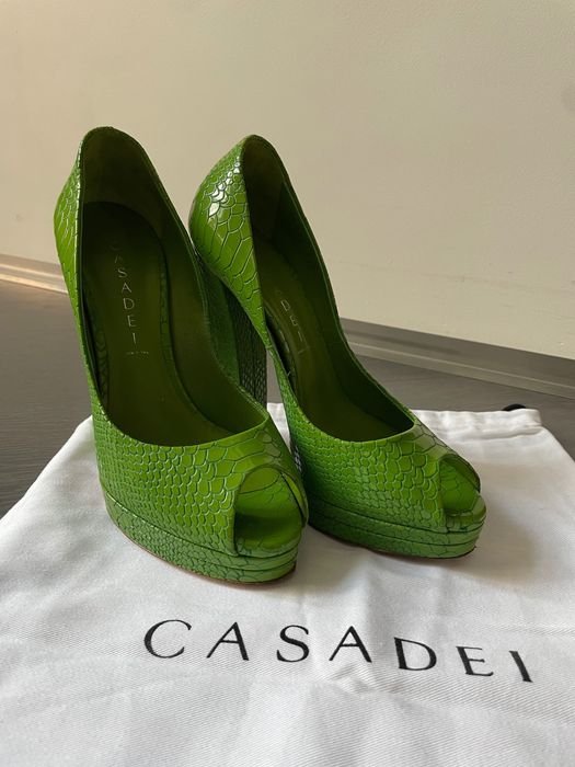 Женские Casadei Туфли Зелёный Кожа 36