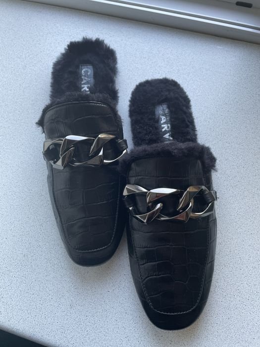 Damen Carvela Mules Schwarz Kunstleder 37