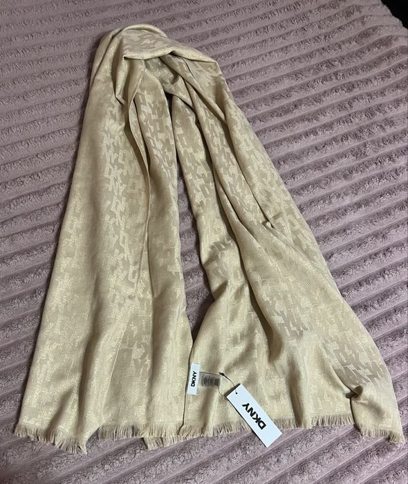 Шарф DKNY 180см x 70см