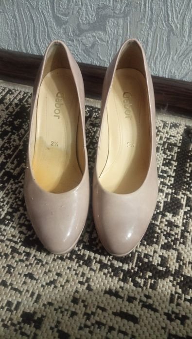 Женские Gabor Туфли Бежевые Искусственная кожа 36