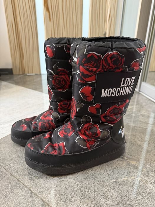 Женские Love Moschino Зимние Мунбути
