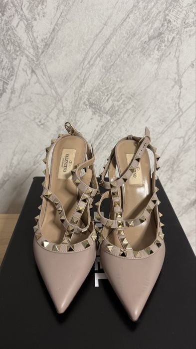 Femme Valentino Talons Beige 37.5