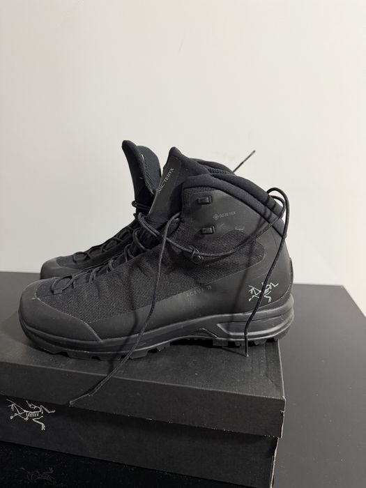 Men Arc’teryx Boots Black 44