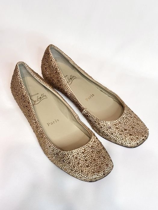 Женские Christian Louboutin Туфли Золотые Кожа 40