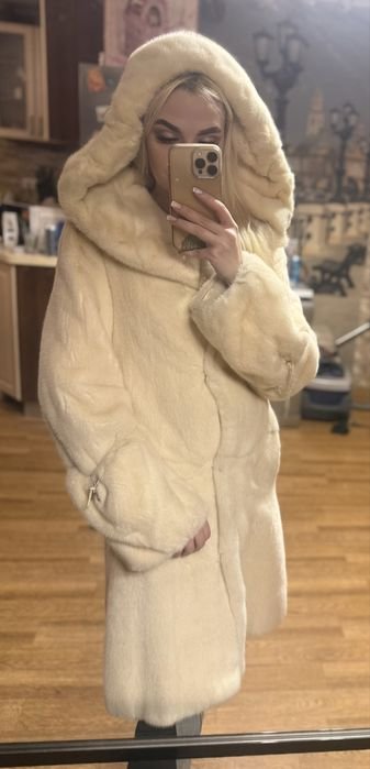 Femme Manteau en Vison Blanc 36