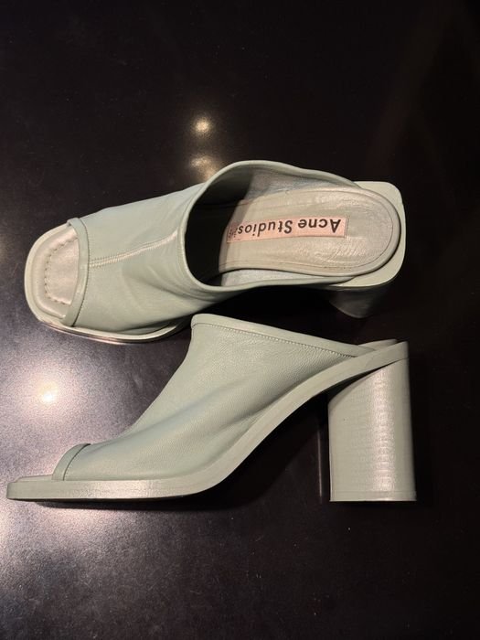 Женские Acne Studios Мюли Зелёный Натуральная кожа