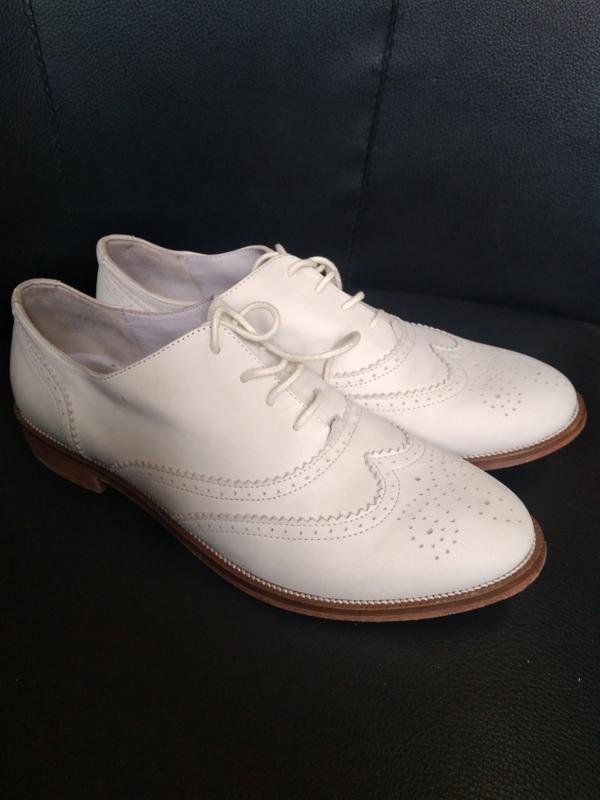 Uomo Boden Heels Beige 42