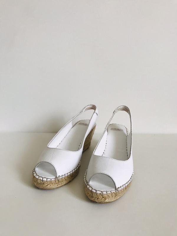 Женские Fred Босоножки Белые Кожа 37