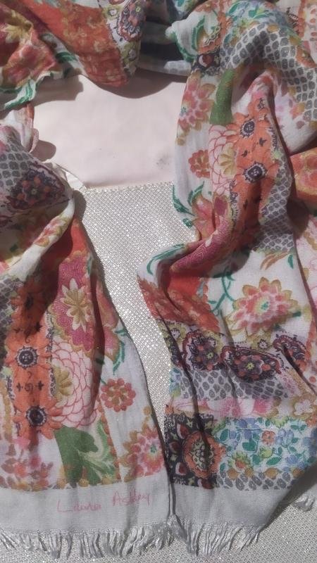 Женский Laura Ashley Шарф Розовый Вискоза