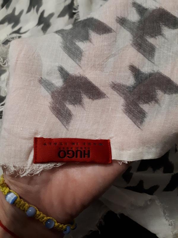 Женский Hugo Boss Шарф Серый Один размер