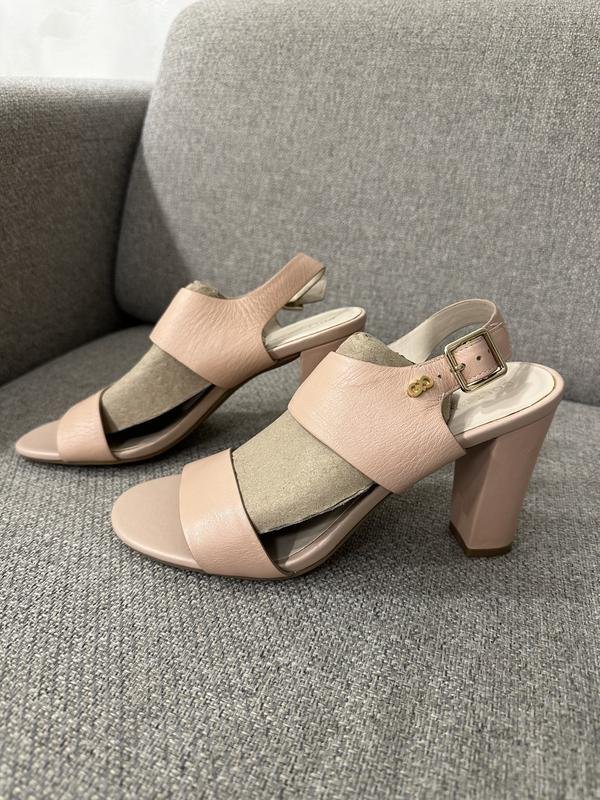 Женские Cole Haan Босоножки Розовые 36