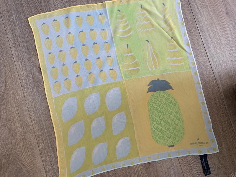 Женский Daniel Hechter Шарф Жёлтый Шелк