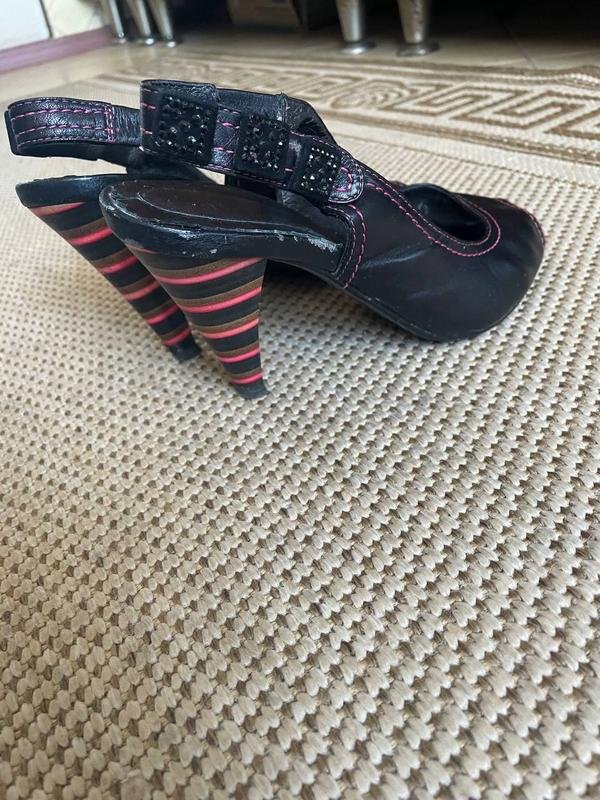 Damen High Heels Schwarz Leder 35