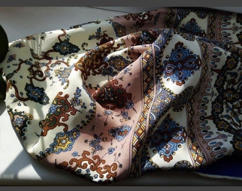 Женский Etro Платок Бежевый Шелк