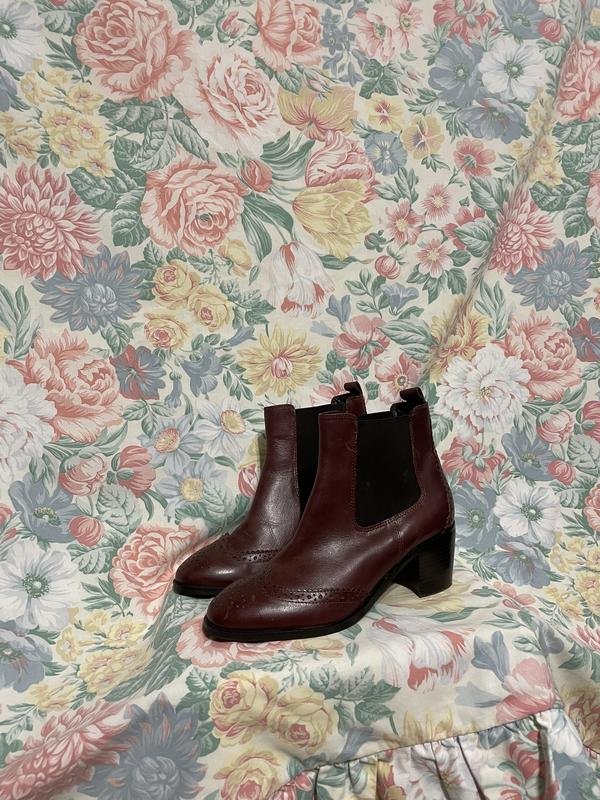 Damen Carvela Stiefeletten Burgunder 41