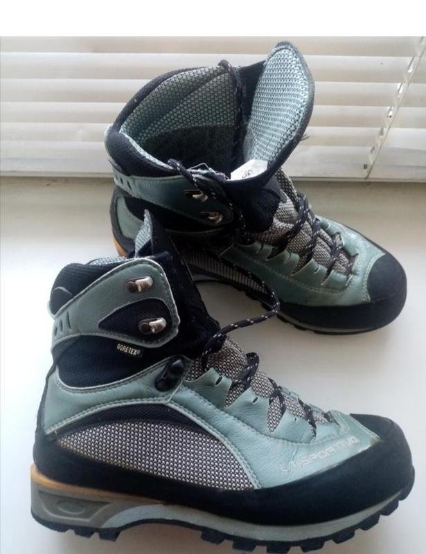 Women La Sportiva Boots Black 37