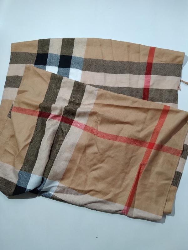 Burberry Scarf Beige