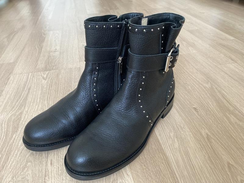 Женские Jimmy Choo Ботинки Чёрный Кожа 38.5