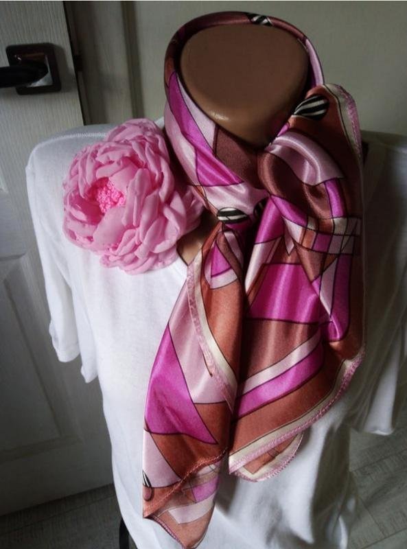 Damen American Vintage Schal Rosa Satin