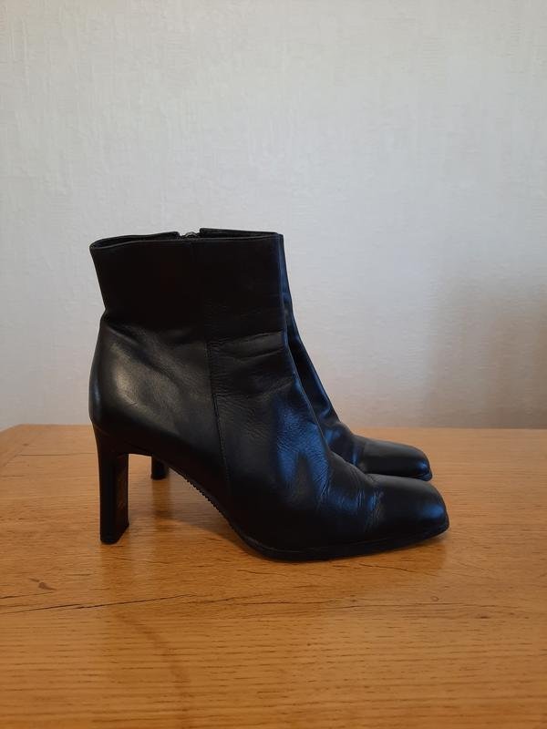 Damen Carvela Stiefel Schwarz Leder 36