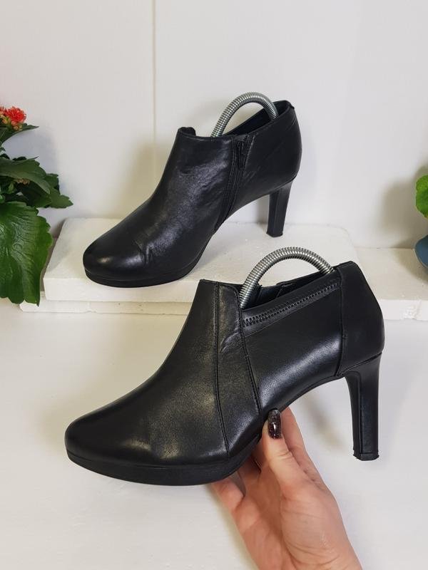 Женские Clarks Ботильоны Чёрный Кожа 40