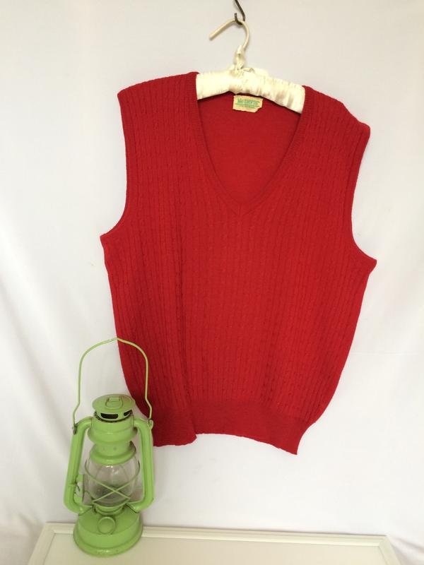 Women Vest Red Wool 38 / M / 46