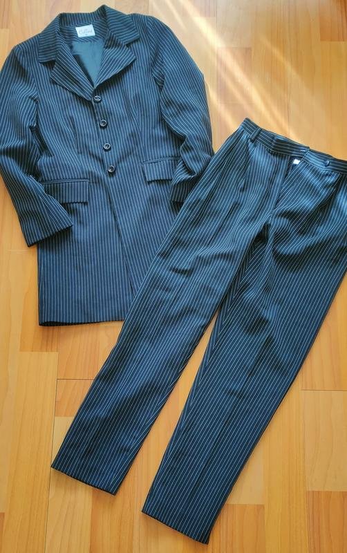 Women Celine Suit Black 40 / L / 48