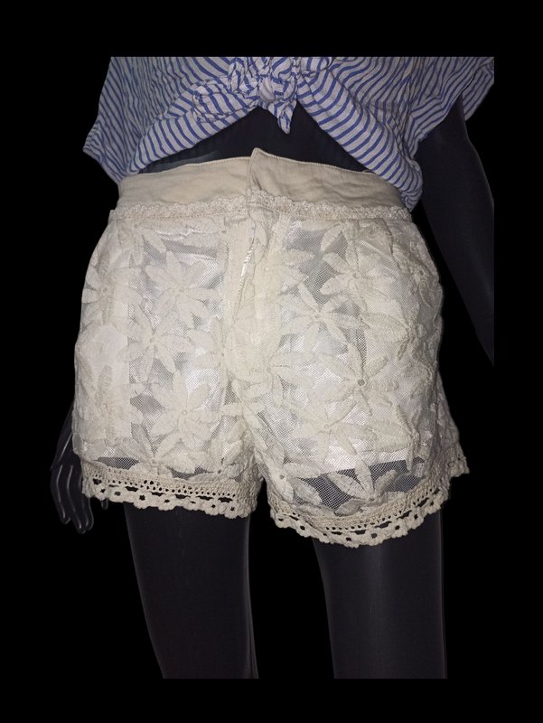 Женские Шорты Белые Полиэстер 36 / S / 44