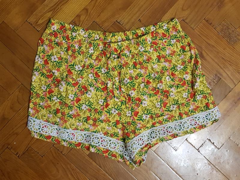 Женские Papaya Шорты Жёлтые Вискоза 38 / M / 46