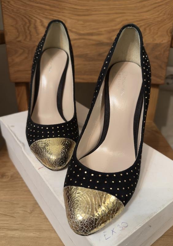 Женские Christian Louboutin Туфли Золотистый Замша