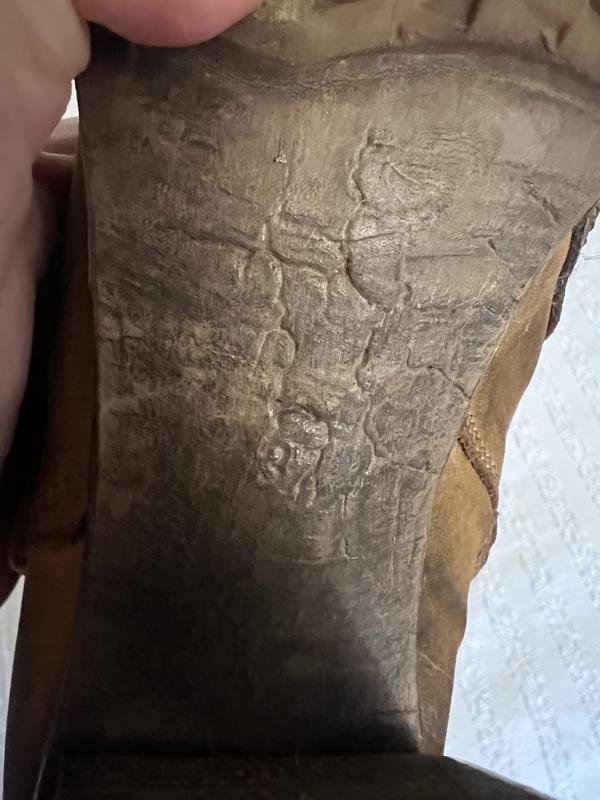 Женские VENEZIA Чоботи Горчичный Нубук 37