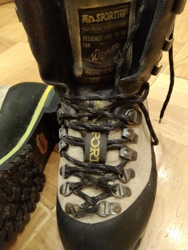 Women La Sportiva Boots Beige 38.5
