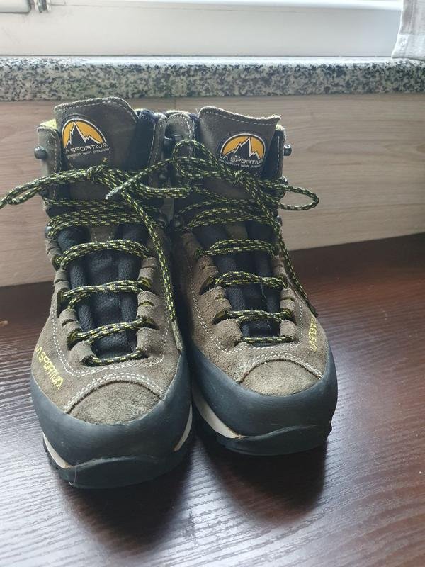 Women La Sportiva Boots Grey 40