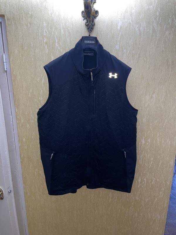 Herren Under Armour Weste Schwarz 42 / XL / 50