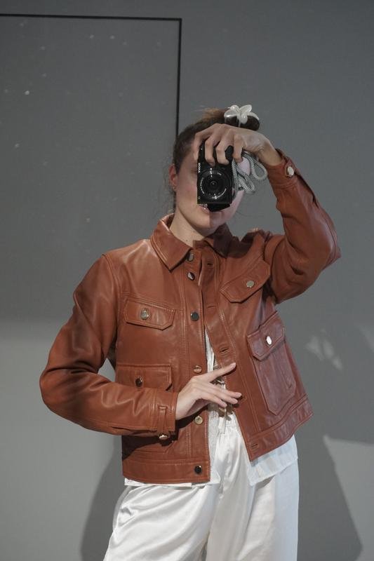 Женская Gestuz Куртка Коричневая Кожа S