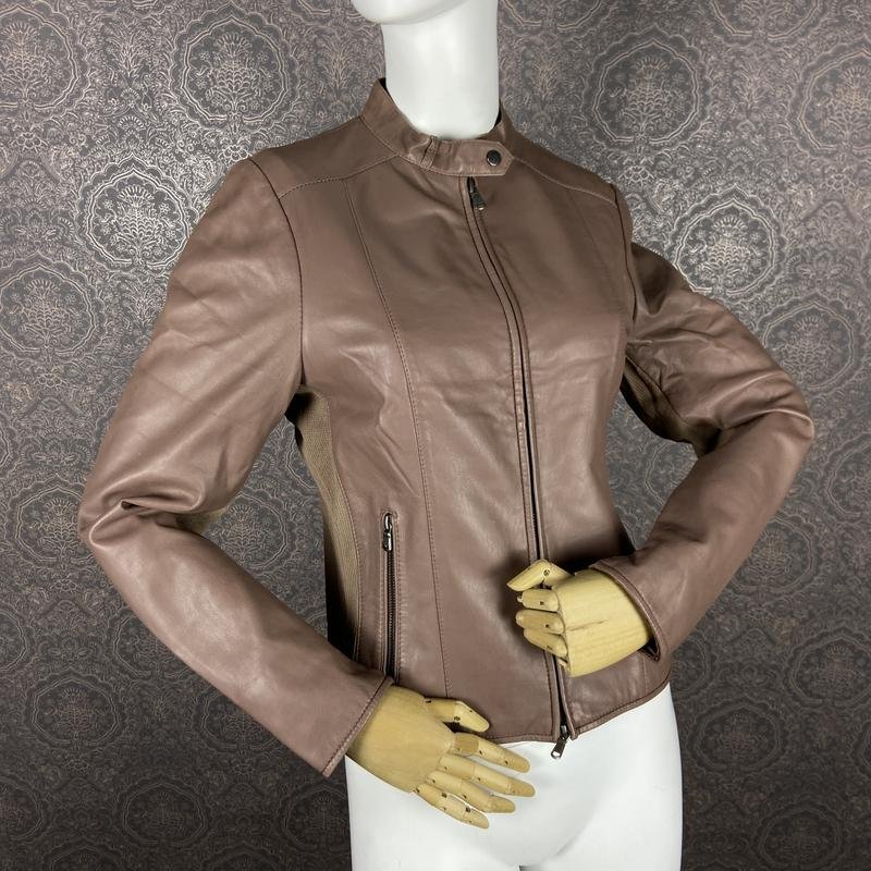 Женский Peserico Куртка Бежевый Кожа 36