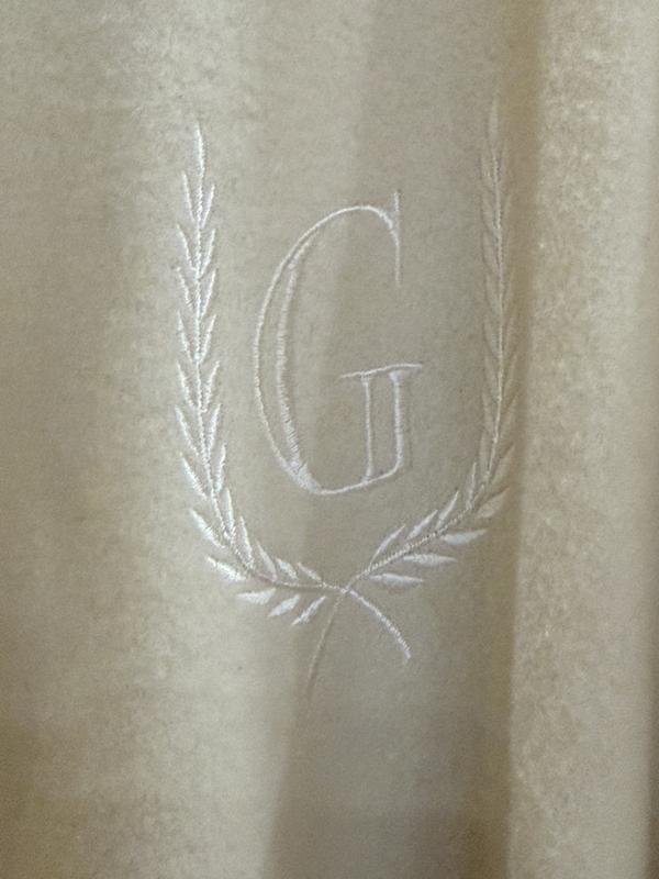 Женский Givenchy Халат Белый Шерсть 38 / M / 46