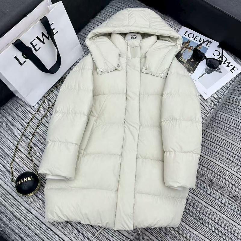 Женский Loewe Пуховик Бежевый 38 / M / 46